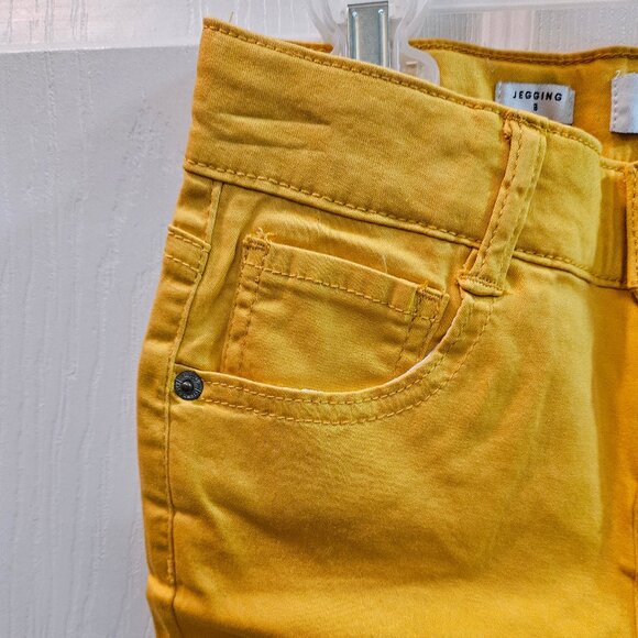 ** HOST PICK ** - Girl's Crown & Ivy Yellow Gold Pants - Size 8 - Picture 4 of 14